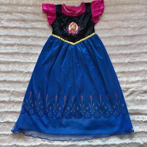 Girls Disneys Frozen Ana nightgown Size 5t